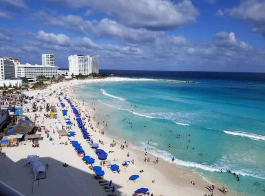 Beach Front Renewed Apartment แคนคูน ภายนอก รูปภาพ